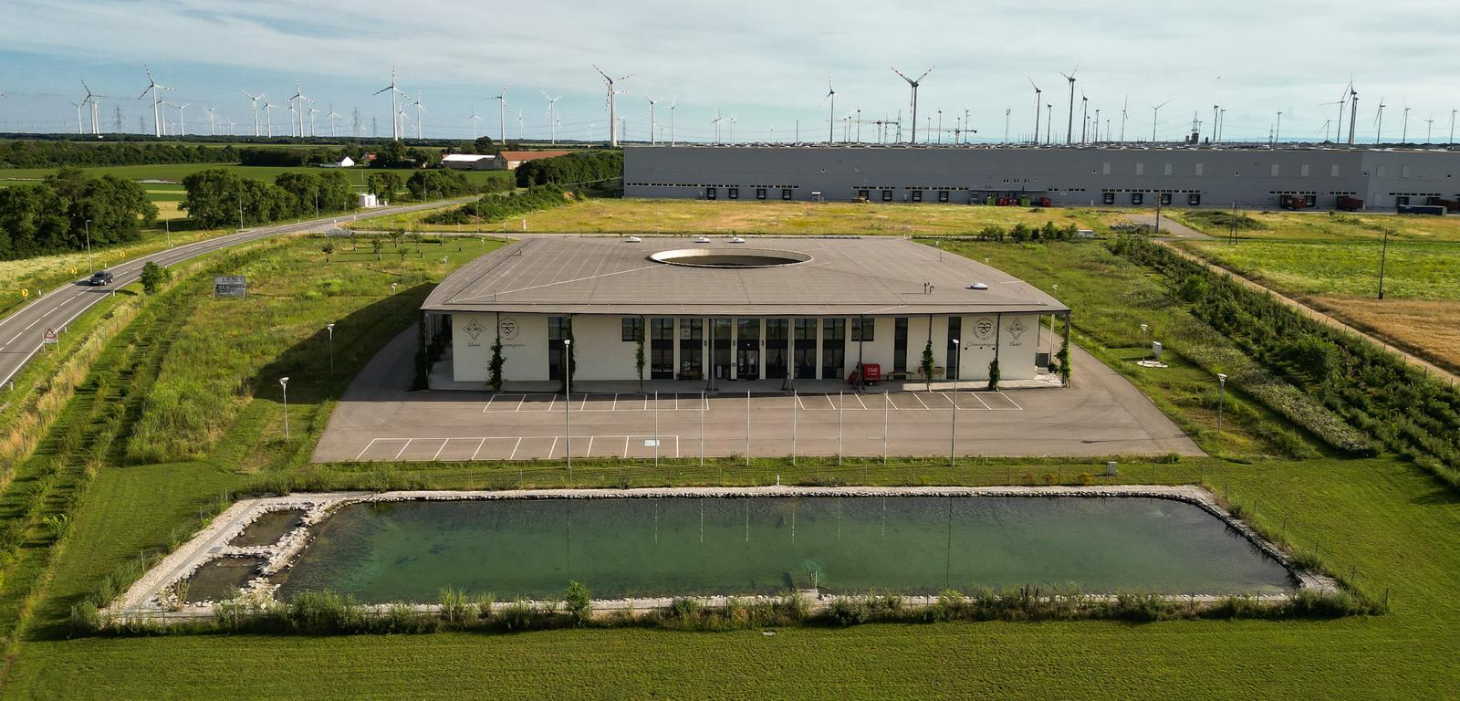 Gebude Drohne vorne
